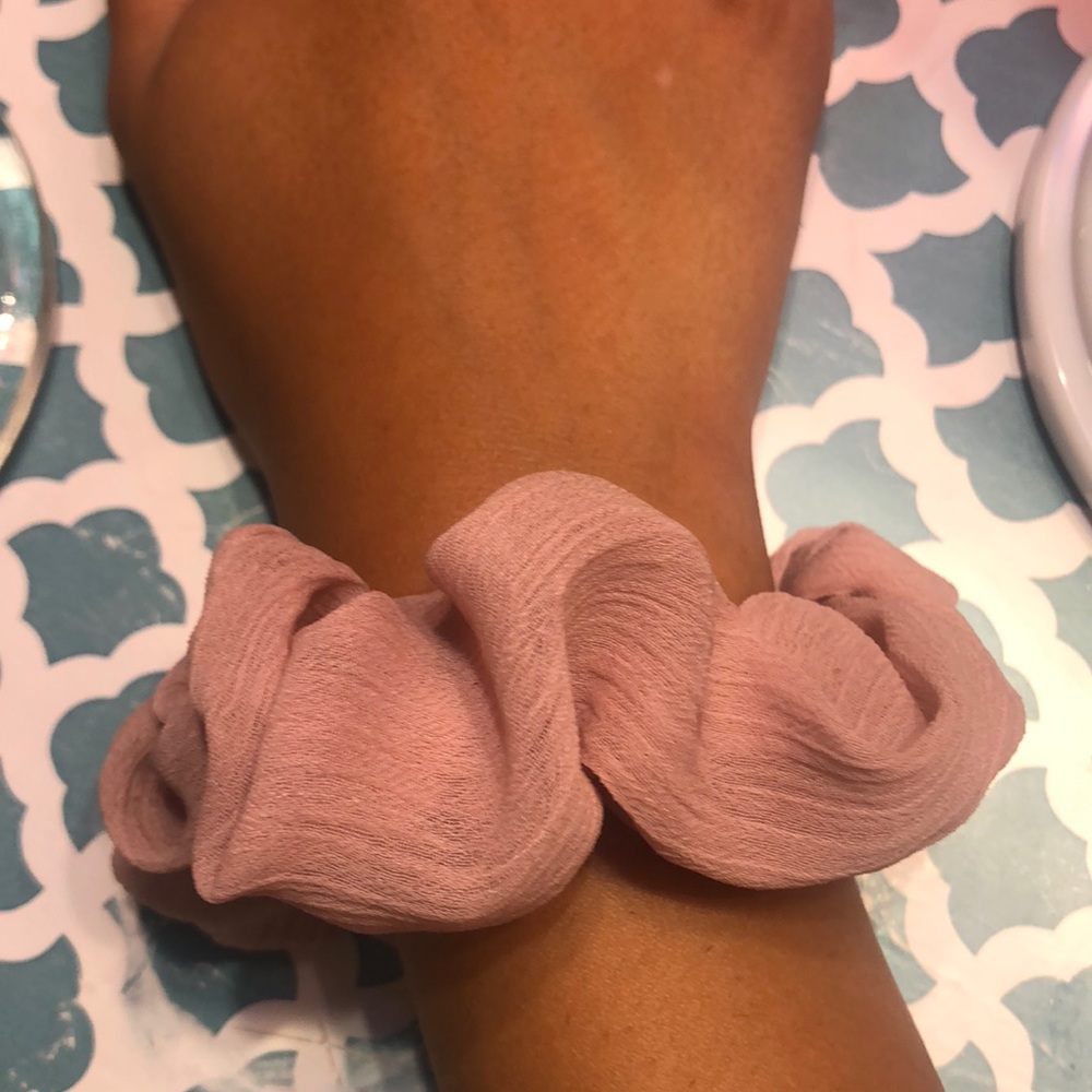 Scrunches 2 FOR $20!